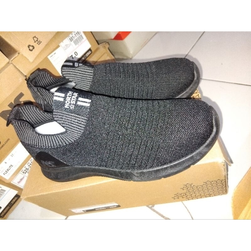 Sepatu sekolah north star 581-6235