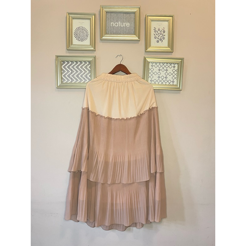 PRELOVED SKIRT VIVI ZUBEDI