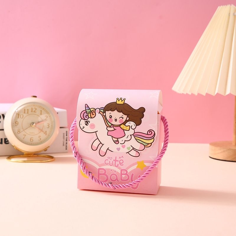 

Kotak Hamper Ulang Tahun,Box Snack Unicorn