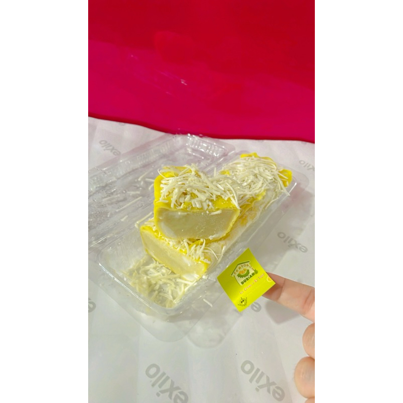 

Pancake Durian Roll ( Maros )