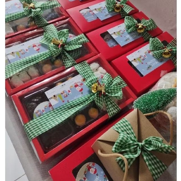 

Paket Hampers Isi 2 toples 250g