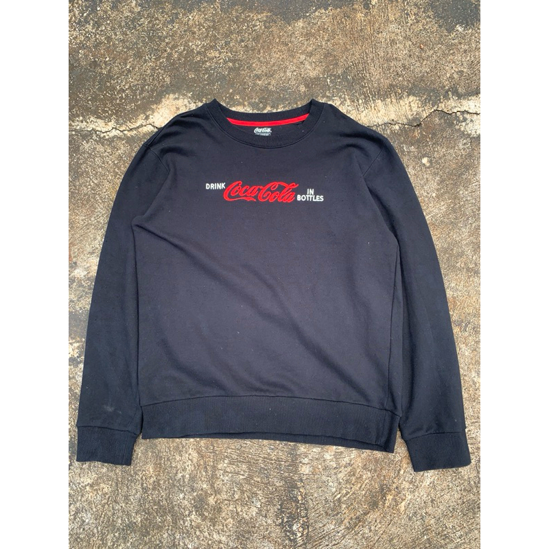 Coca-Cola Sweater Hitam