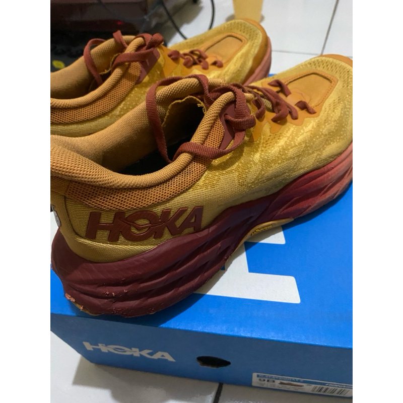 Preloved Hoka Speedgoat 5