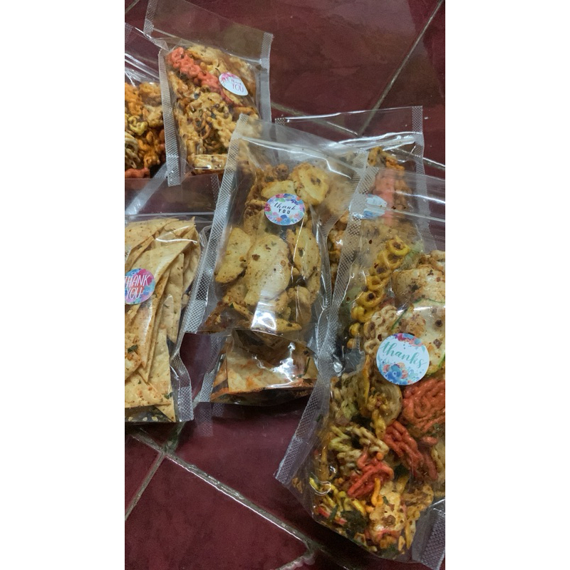 

Seblak basreng daun jeruk