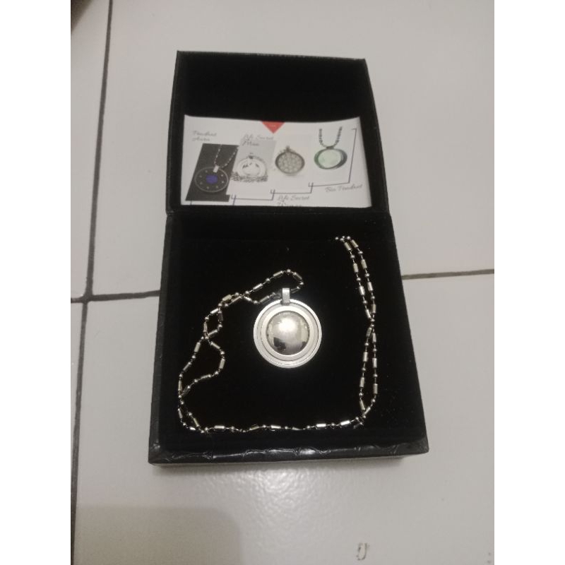 Kalung kesehatan LSM