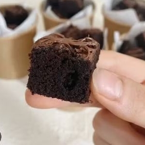 

Fudgy brownies bites cup 12 oz