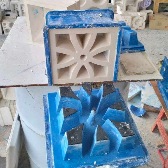 Cetakan Loster Beton Motif bunga kawung Ukuran 20x20 tebal 10cm