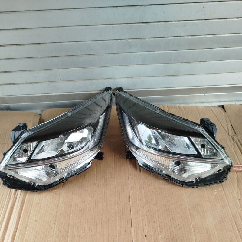 headlamp lampu depan calya sigra facelift 2022 2023 original