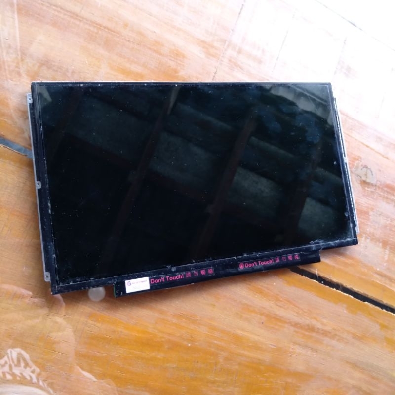 lcd minusan lenovo ideapad u310 baca deskripsi