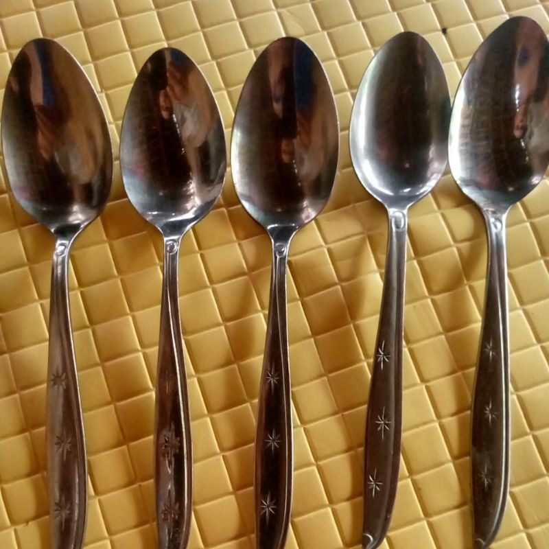 sendok makan stainless bintang tebal isi 12pcs/perlusin