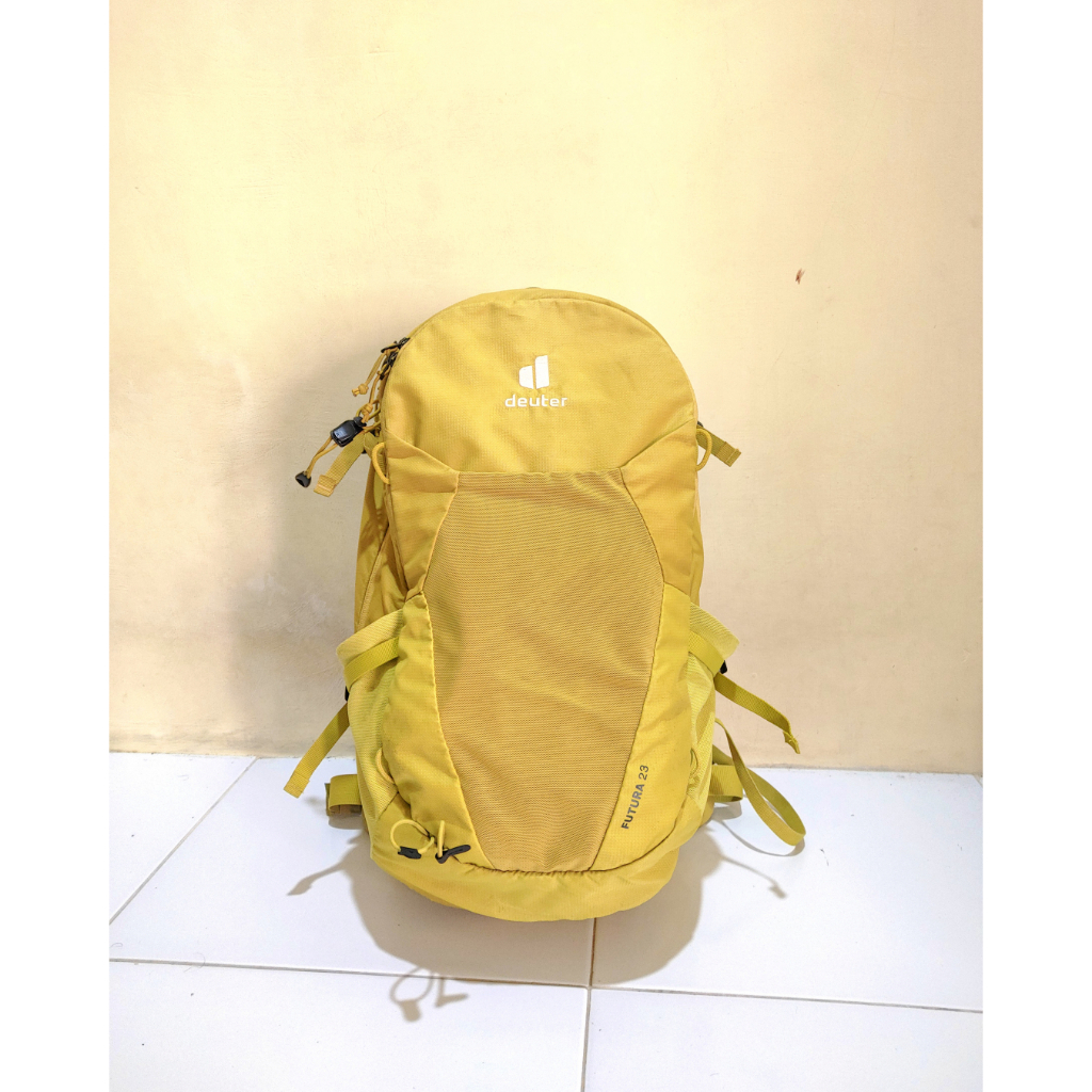 Tas Ransel Daypack Deuter Futura 23