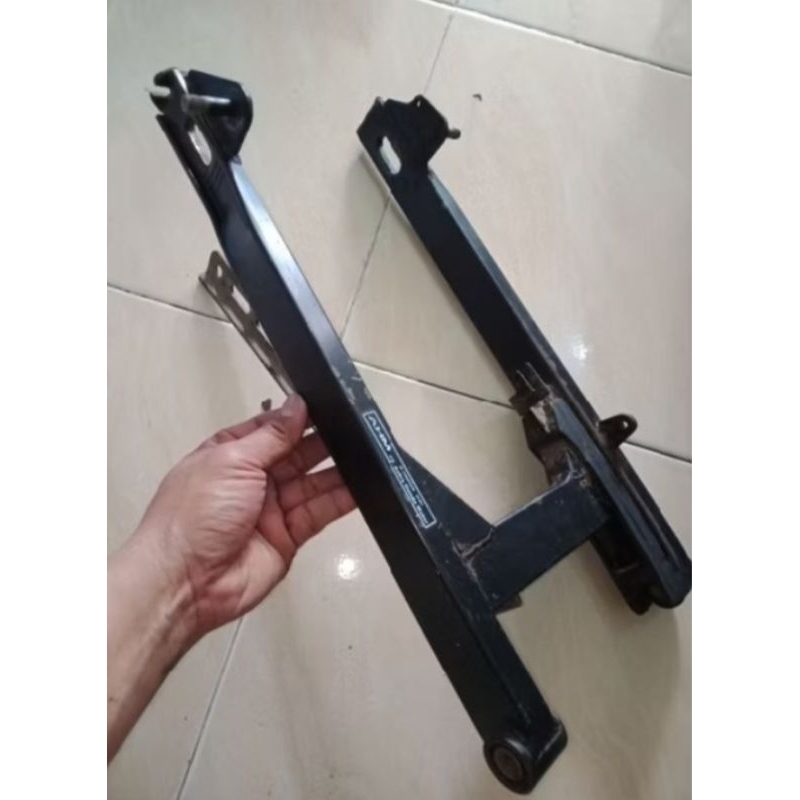 SASIS/SWING ARM MOTOR HONDA SUPRA FIT NEW/REVO LAMA/SUPRA X LAMA ORIGINAL COPOTAN