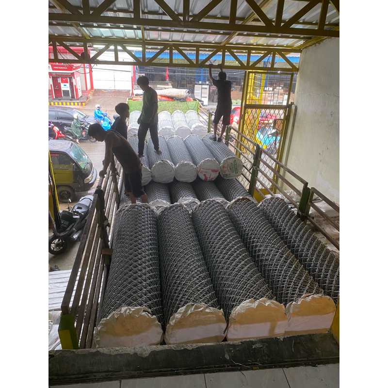 Kawat harmonika galvanis 2mm lubang 5x5 uk 1,2m x 30m