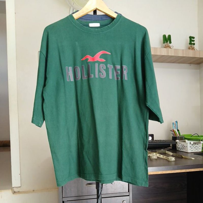 Kaos katun tebal hijau pekat WIT AND WONDER second Original LD 110 Panjang 70 mulus no minus