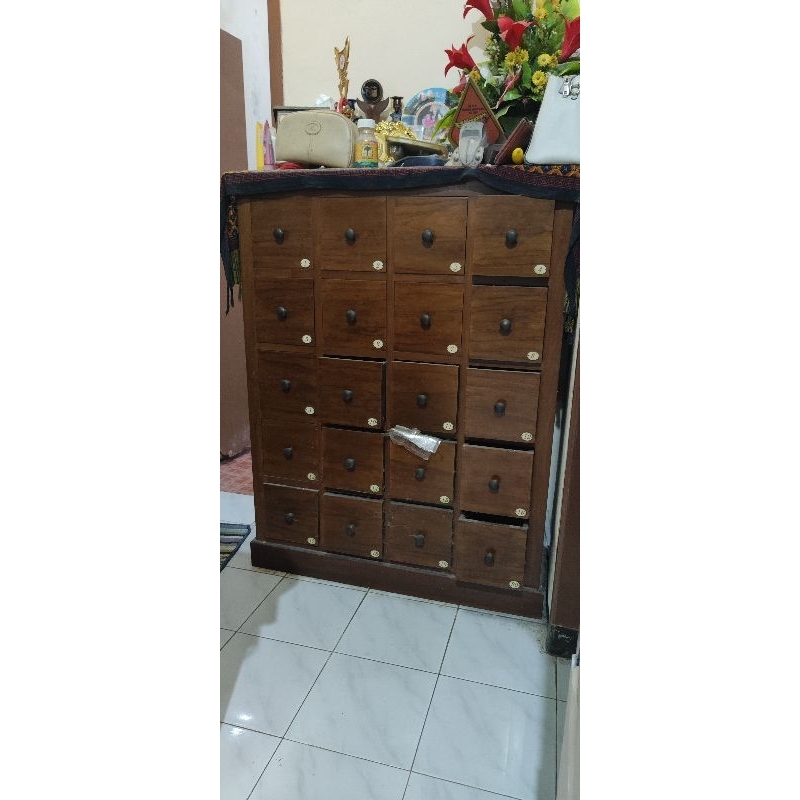 lemari laci kayu jati