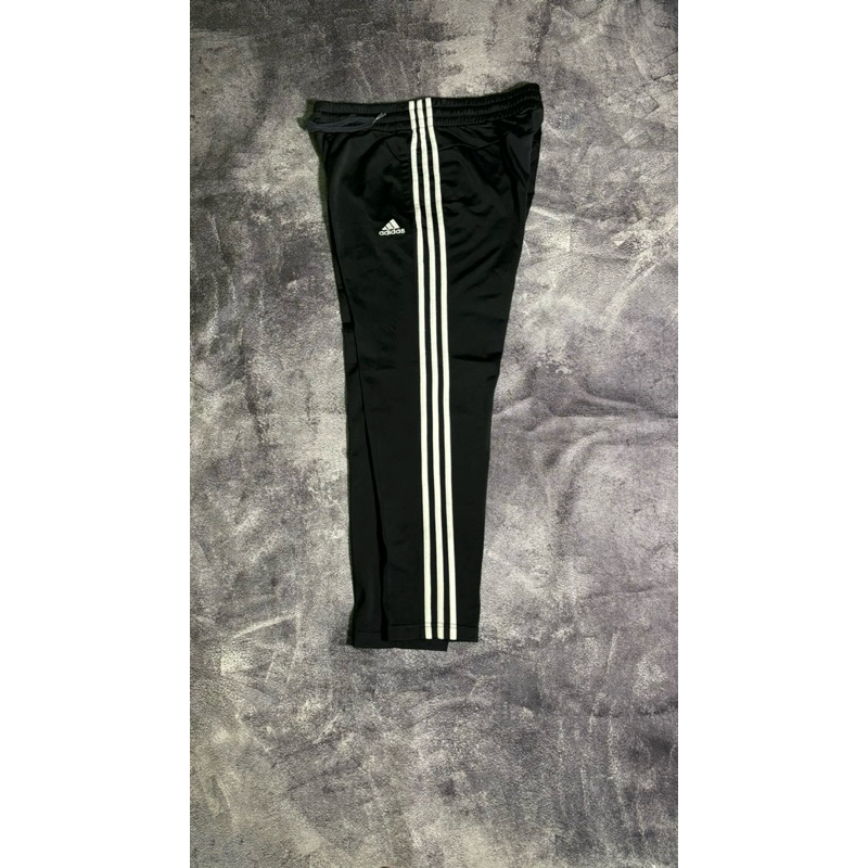 Adidas Celana Pendek Hitam Putih