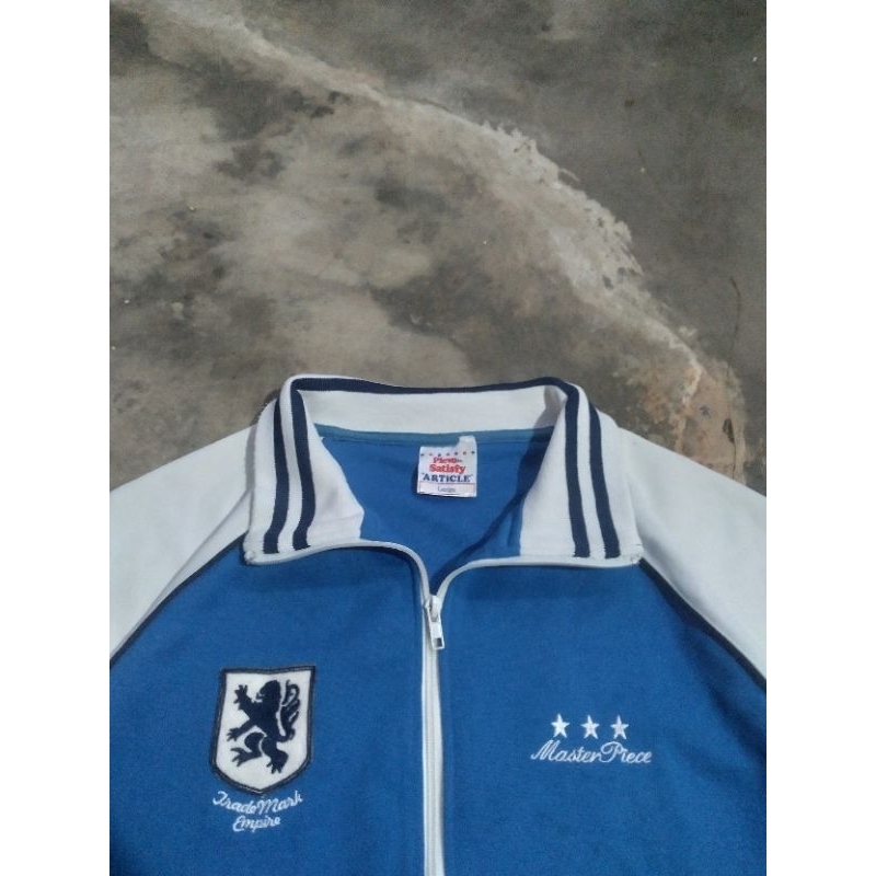 tracktop lengan pendek