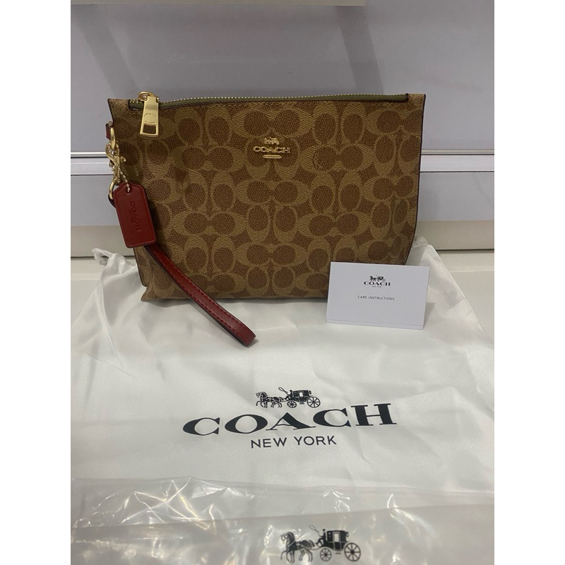 coach pouch