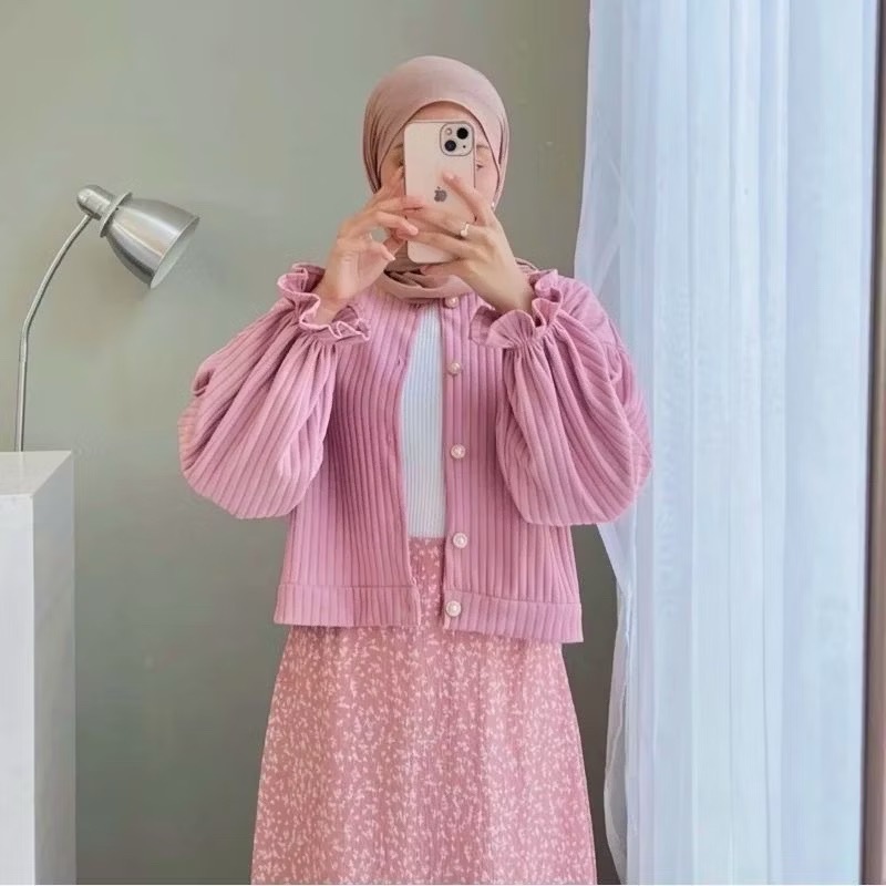 Cardigan Rajut Wanita Bahan Hornet Lengan Balon Kancing Mutiara