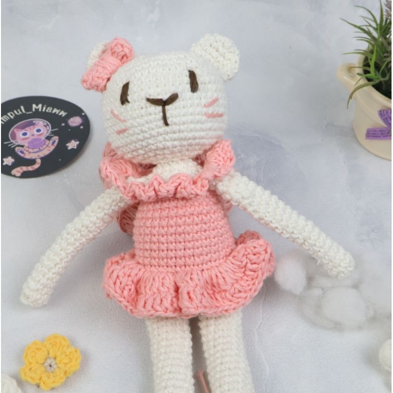 Amigurumi / Boneka Rajut / Ballerina Cat dengan benang KATUN BALI