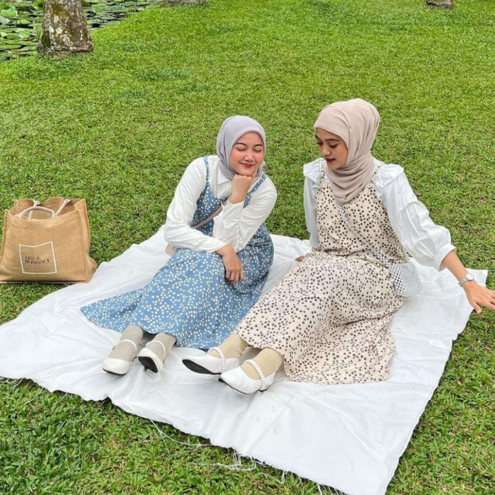 CASUALY.ID - Molla Overall Dress Motif Floral / Yubi Sloopy Dress Wanita Motif Bunga Korean Style