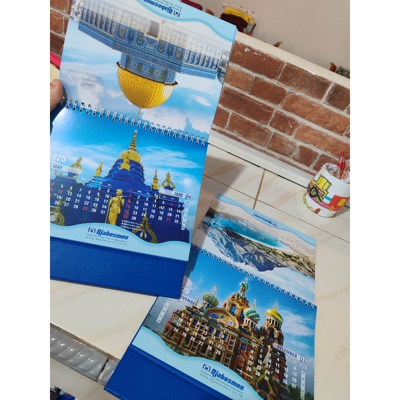 

Kalender meja 2025 / Kalender duduk / Kalender bulanan