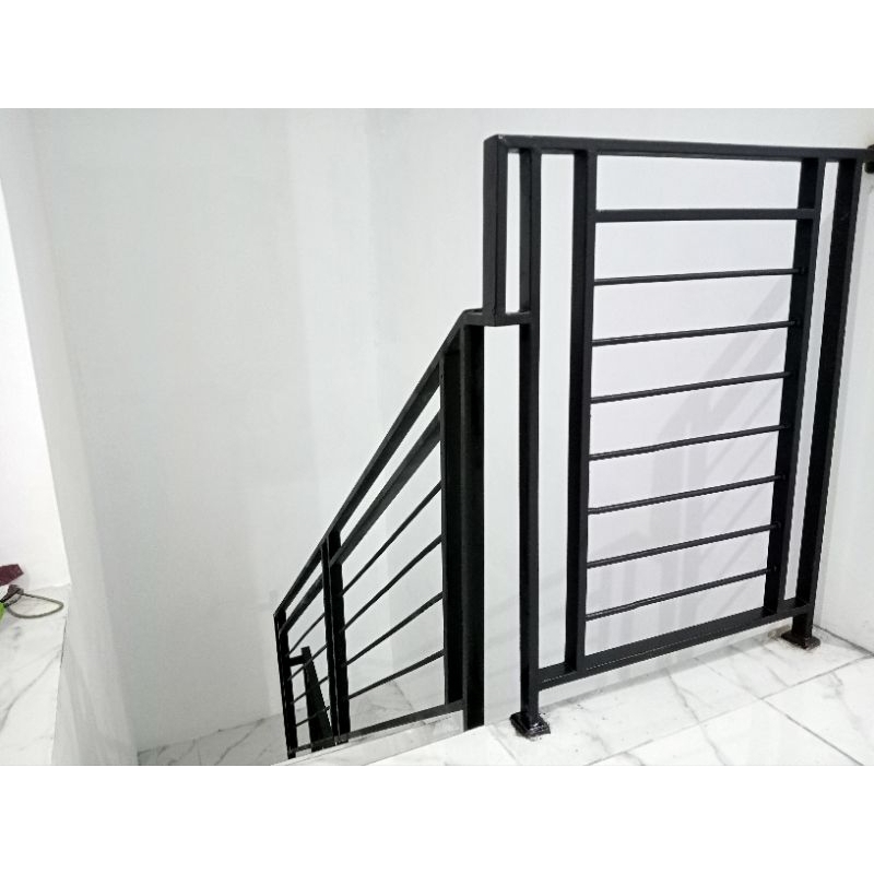 ralling tangga minimalis / ralling balkon minimalis / pintu pagar besi / pagar rumah