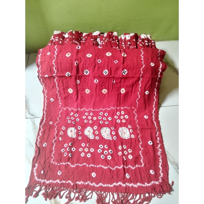 Kain Batik Merah(selendang) jumputan