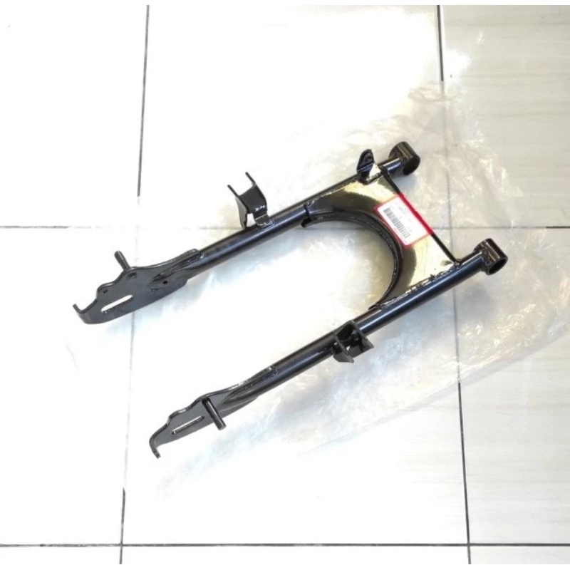 swing arm arem lengan ayun garpu belakang honda win win100 win 100 win-100 honda thailand