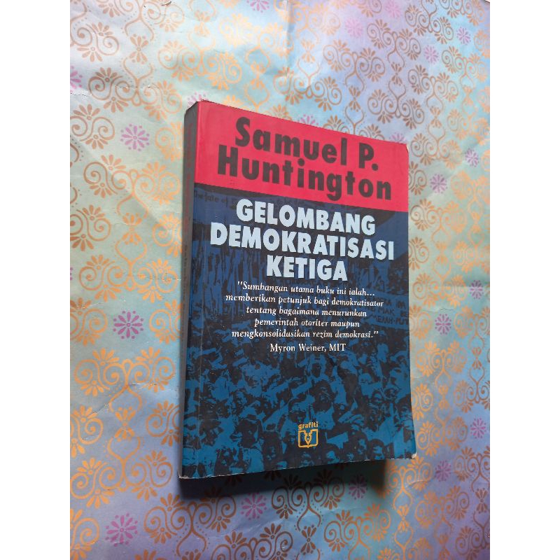 Gelombang demokratisasi ketiga - Samuel P. Huntington