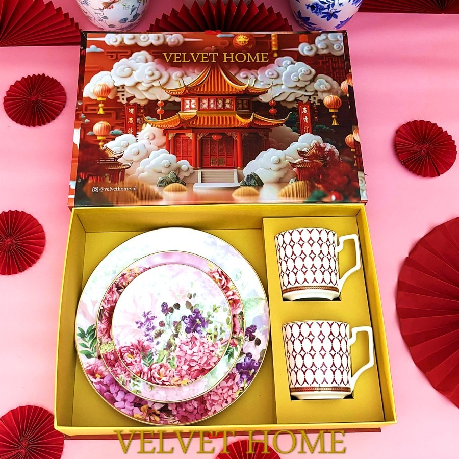 Hampers imlek Piring Mug Gelas peralatan makan dining set dinner gift set chinese new year merah bun