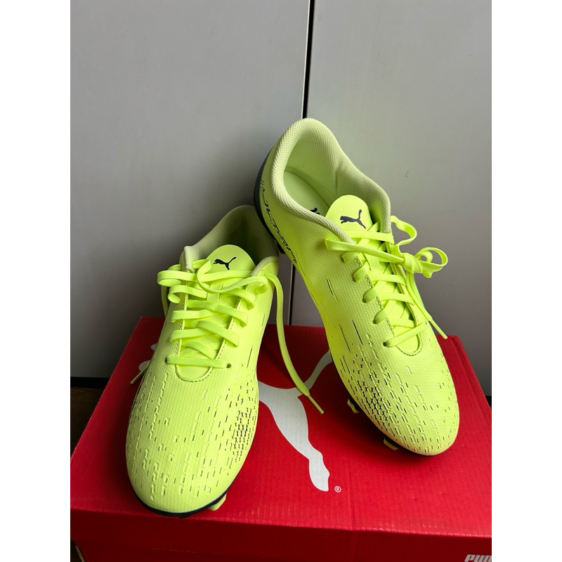 sepatu bola Puma Ultra Play FG/AG original size 42