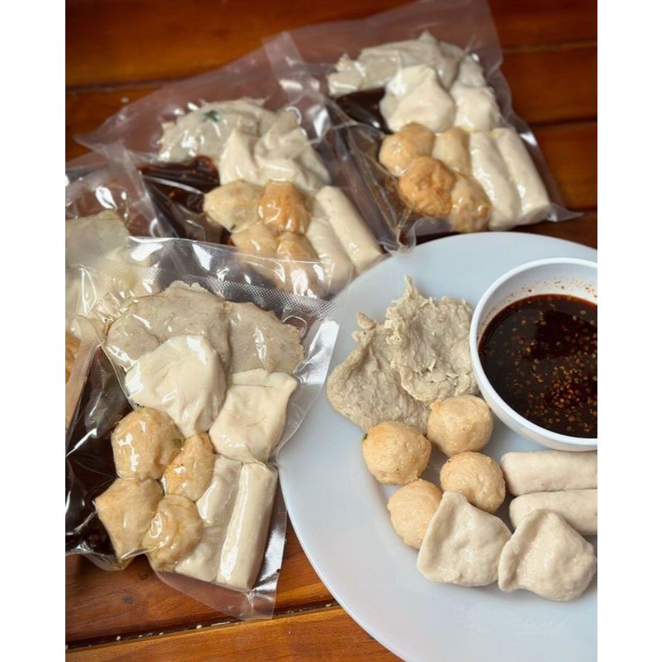 

Pempek Ikan Asli 10pcs | Pempek Foodies | Pempek Palembang | Pempek frozen