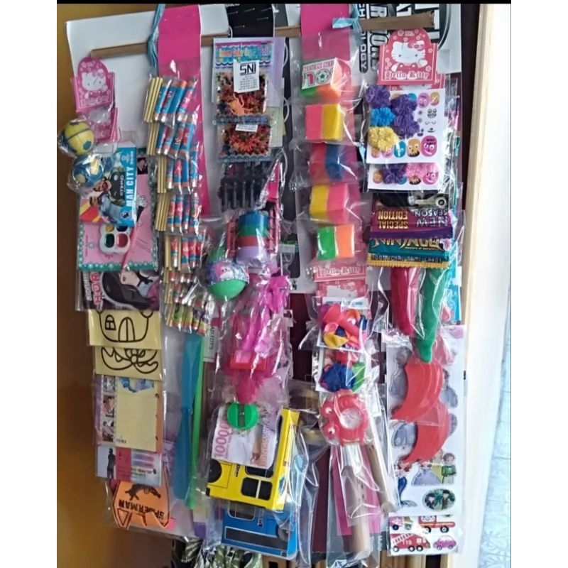 50 pcs MAINAN SIAP JUAL ecer 1000 mainan lembaran titip di warung