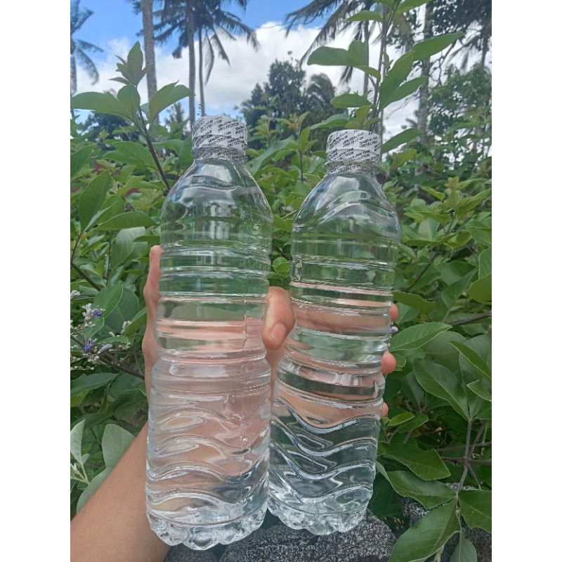 

Minyak kelapa khas asli bali paket 2 botol 600 ml