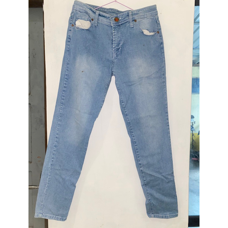 Preloved Jeans Guess Wanita