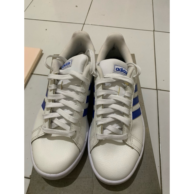 Adidas grand court