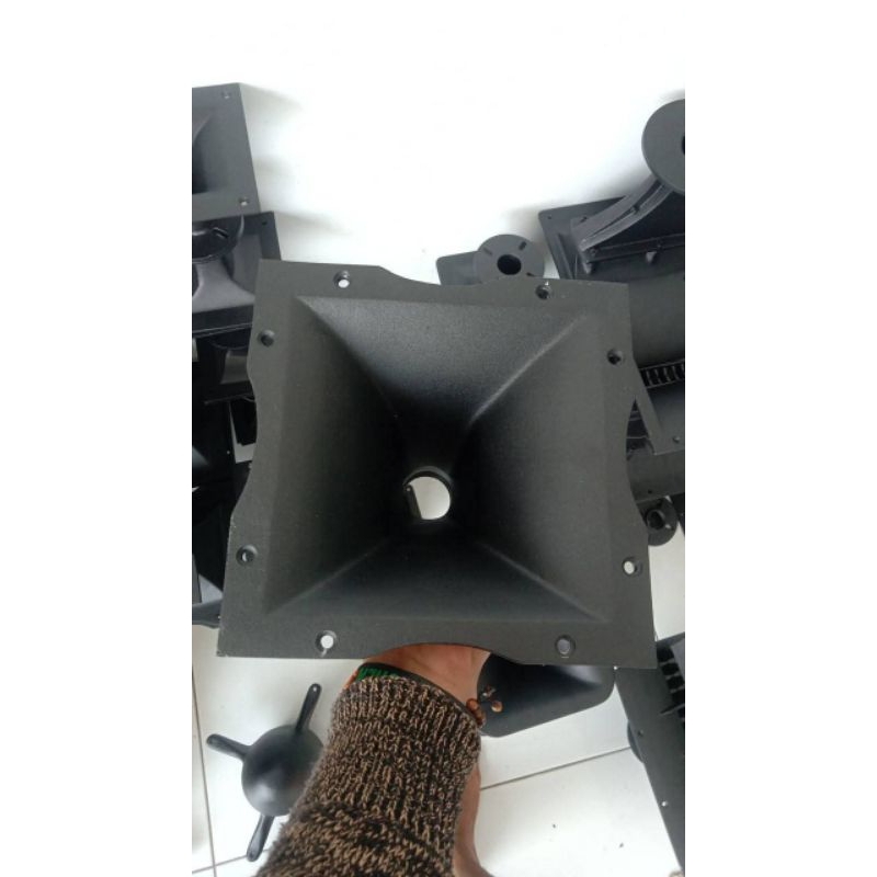 horn twiter uk 22x22 rcf drat baut