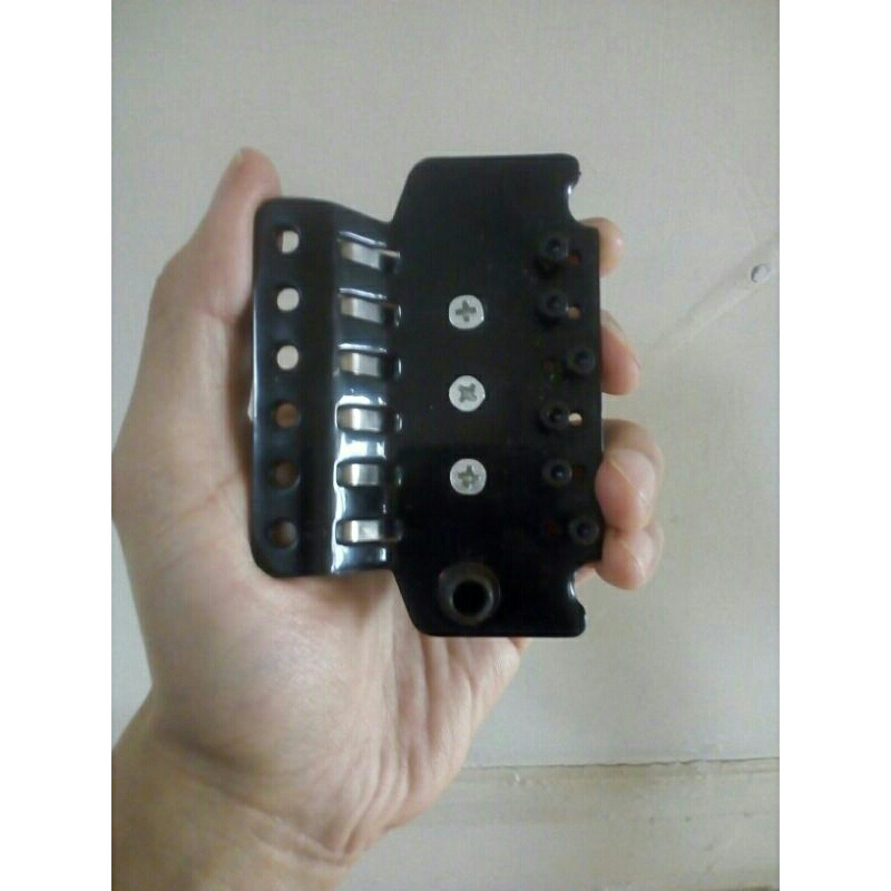 body tremolo up down