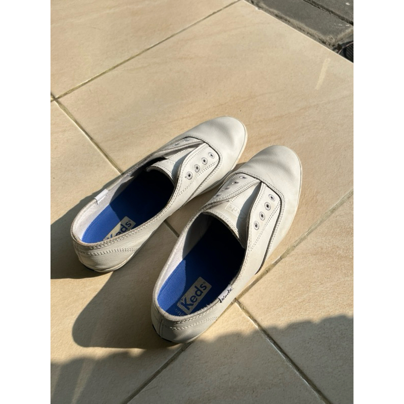 preloved sepatu keds chillax leather washable original