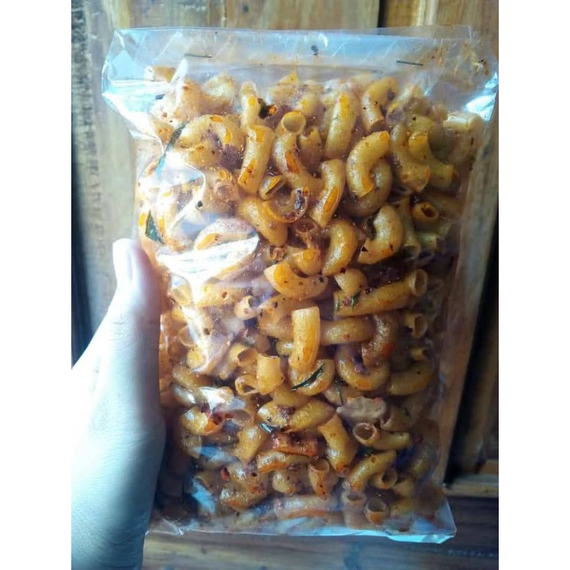 

seblak kering/kerupuk bantat/kerupuk pedas 500gr