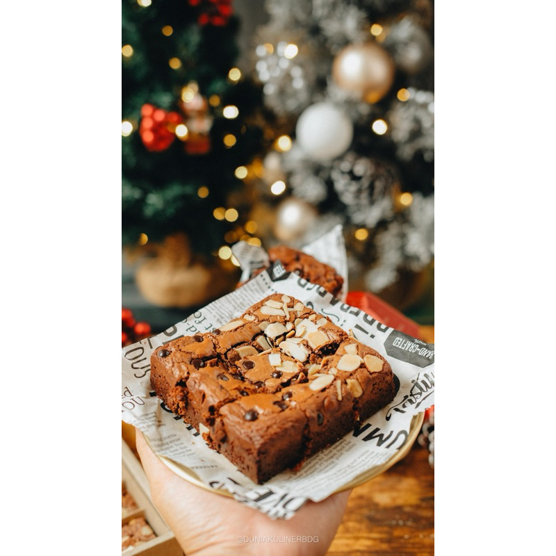 

Hazelnut Fudgy Brownies 10x10