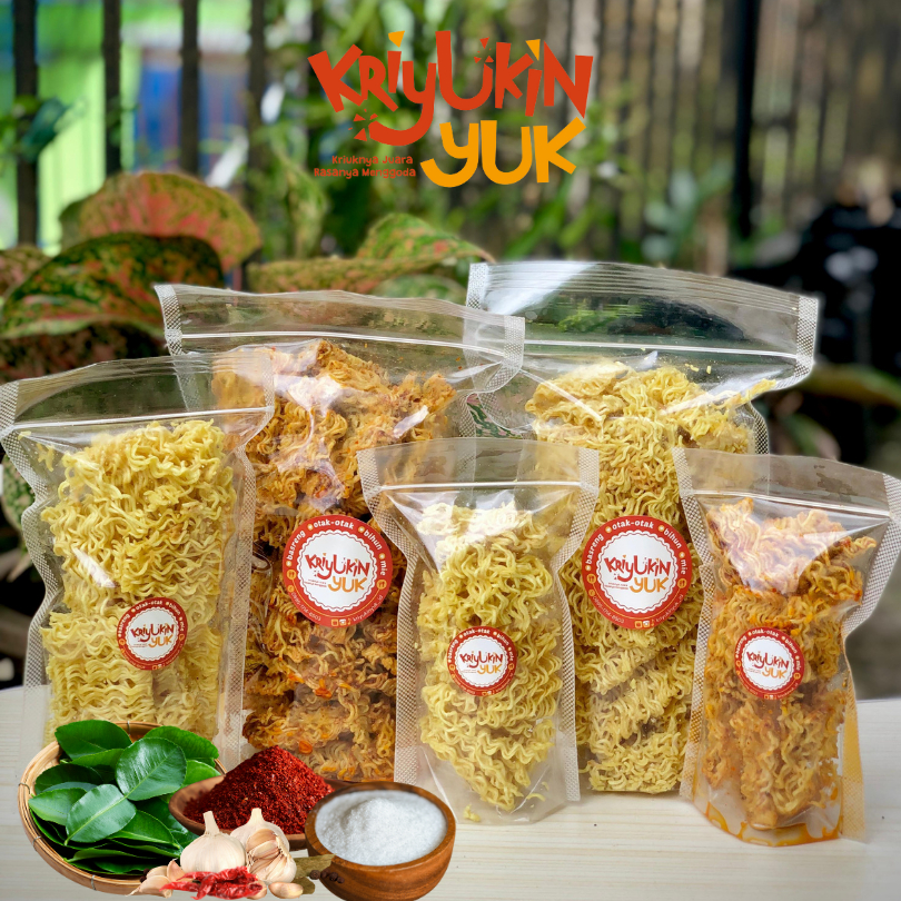 

mie keriting kriyukinyuk daun jeruk original pedas cemilan kering