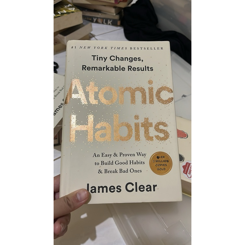BUKU : (preloved) ATOMIC HABITS - JAMES CLEAR (HC)