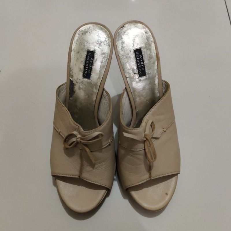 Preloved Sandal cewek Andre Valentino size 36