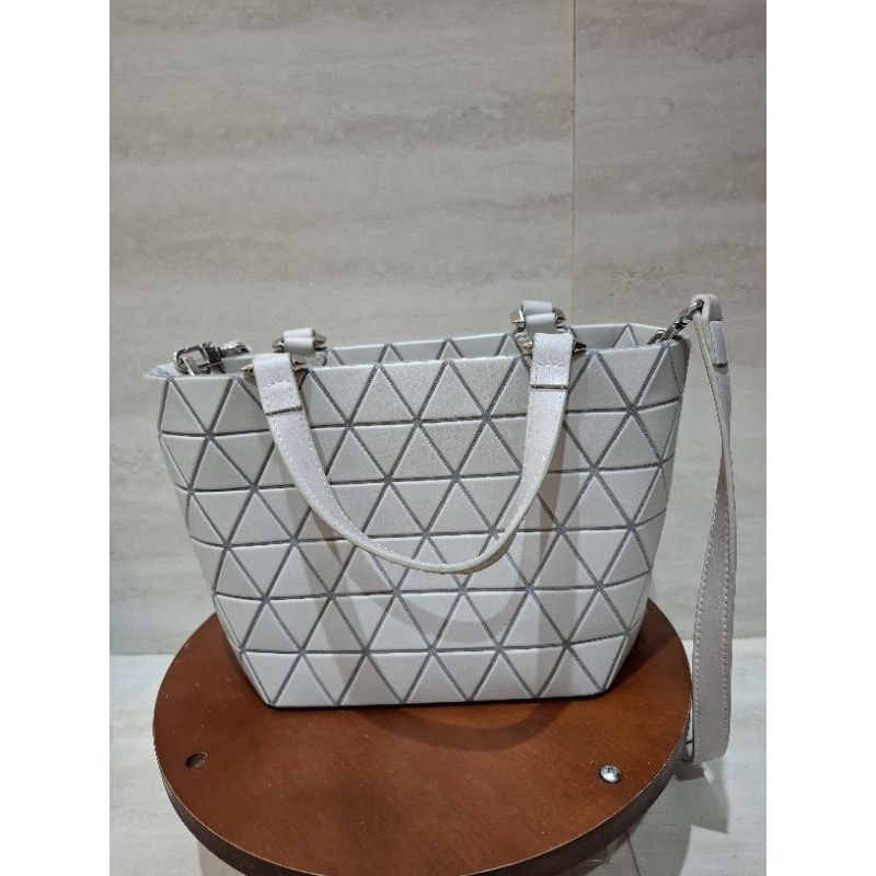 tas Bao bao top handle doff grey issey miyake preloved