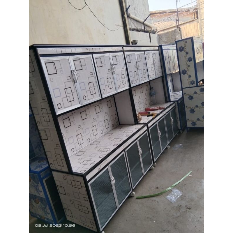 RAK PIRING UNDAK  RAK PIRING ALUMUNIUM LEMARI PIRING ALUMUNIUM RAK PIRING 2 PINTU RAK PIRING 3 PINTU