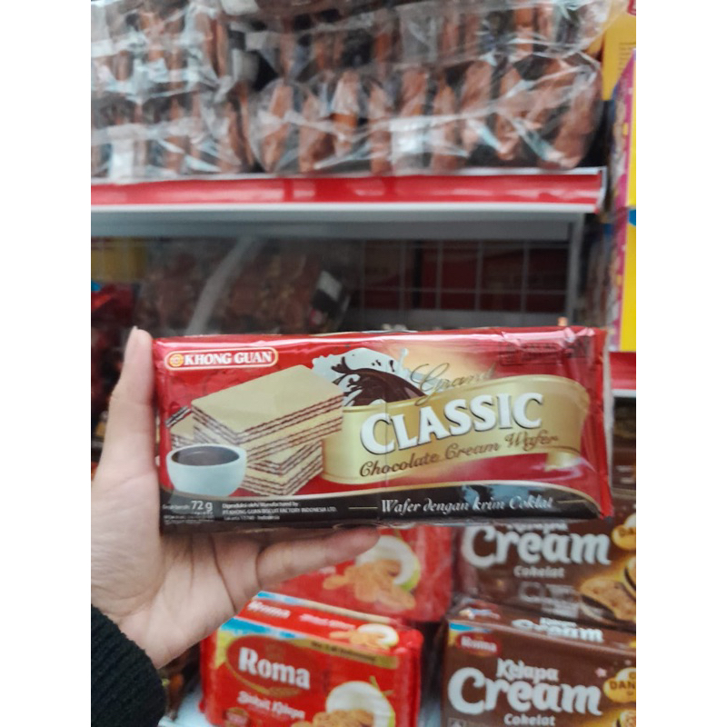 

khong guan wafer classic chocolate 72 gram