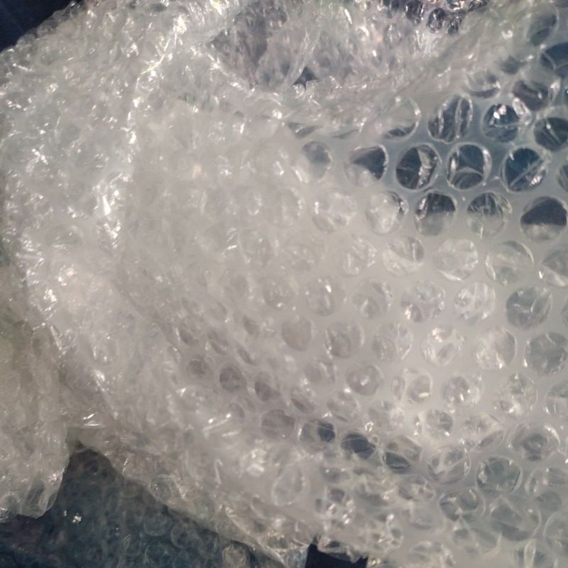 

bubble wrap tambahan pengaman paket
