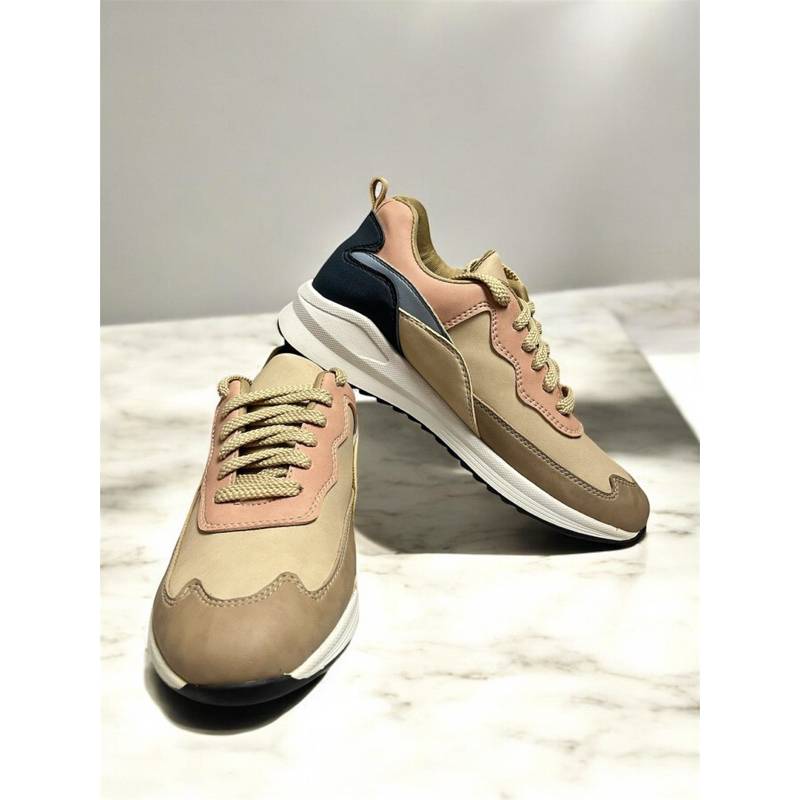SEPATU SNEAKERS OLAHRAGA CEWEK OUTFIT KEKINIAN